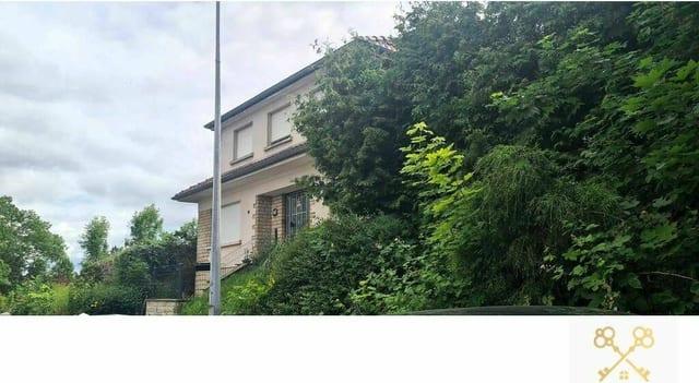 Maison individuelle à vendre à Dudelange image 0